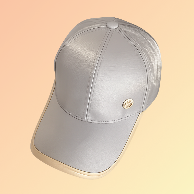 Damen Glanz-Baseball Cap Silber – Verstellbar mit „M“-Emblem Damencaps